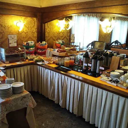 Hotell Al Giardino Fanna